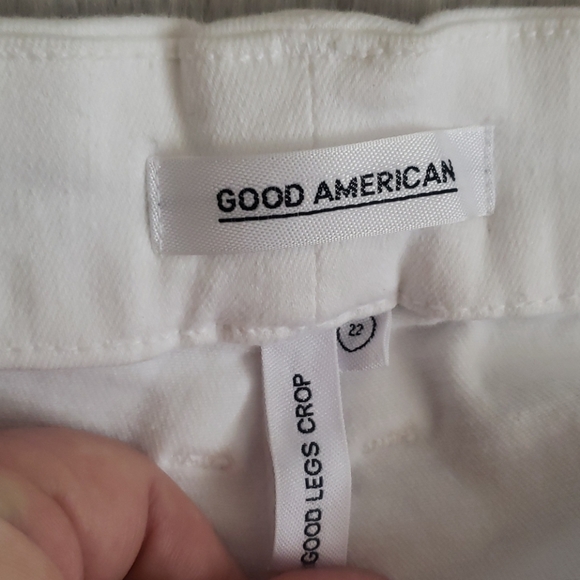 SALE!! Good American Good Legs Crop NWOT!! - Picture 11 of 14